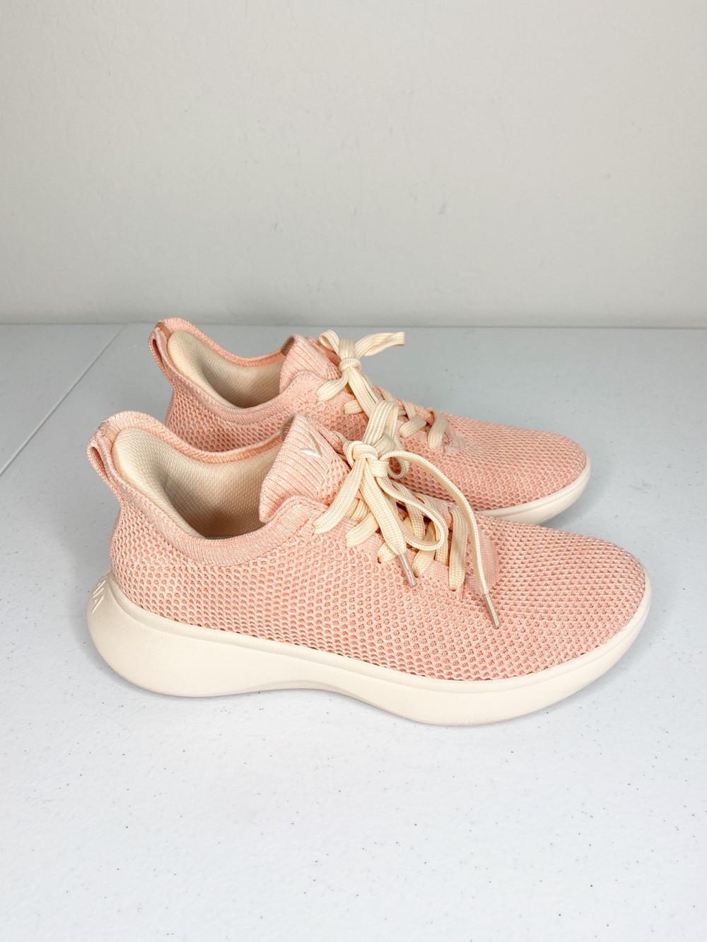Vivaia Urban Hands-Free Slip-On Mesh Sneakers in Blossom/Tender Peach Size 37